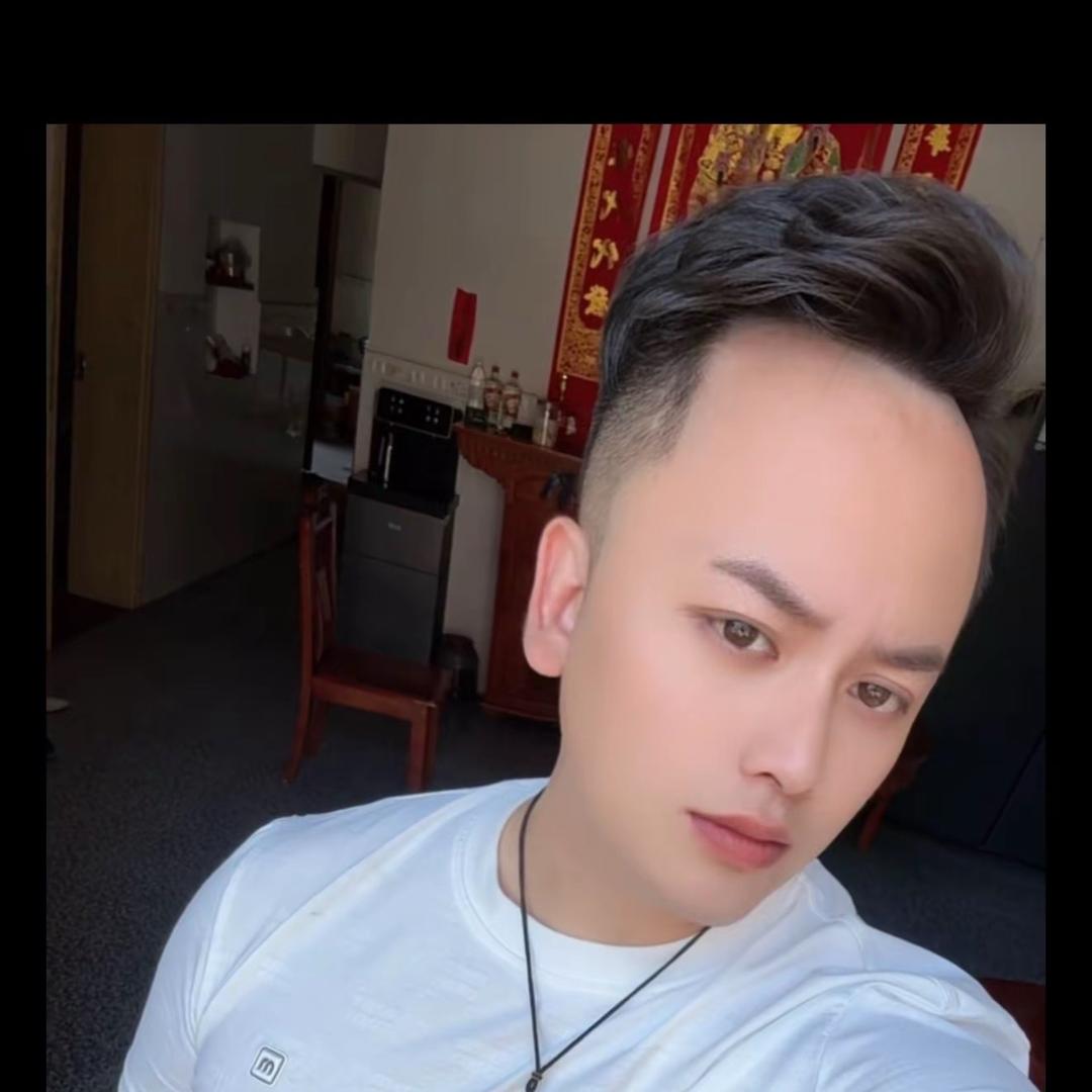 💫  取名：蓝 桉