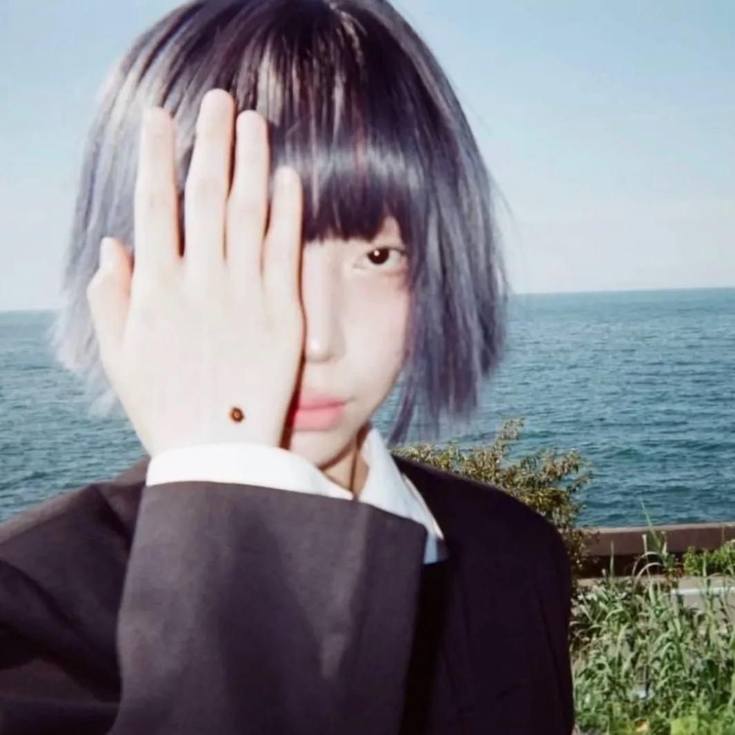 . 卖导弹的小女孩