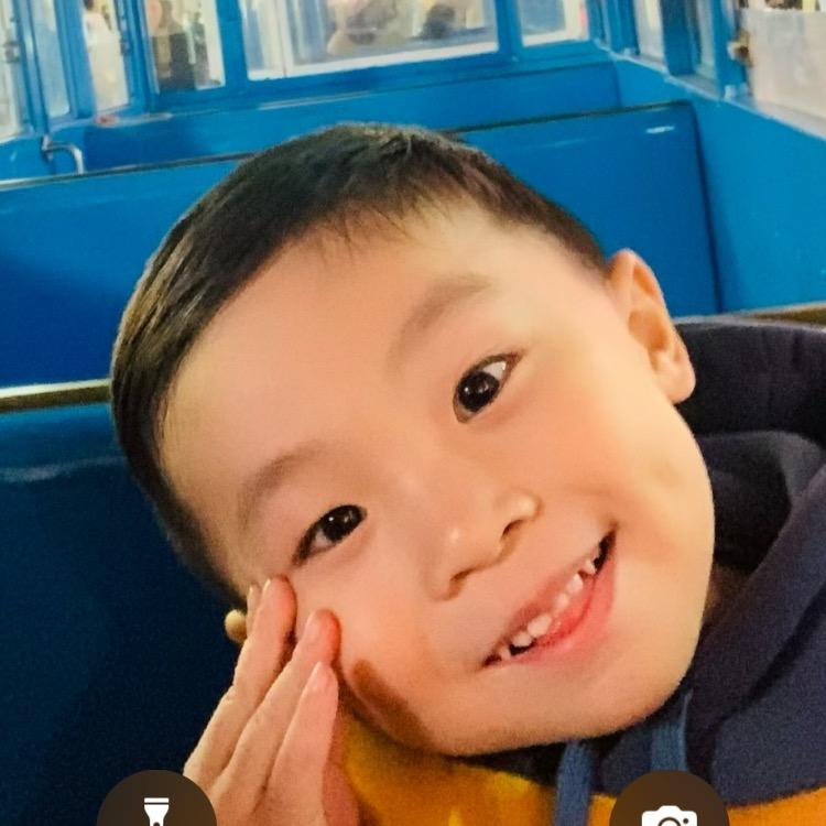 嘉濠来咯