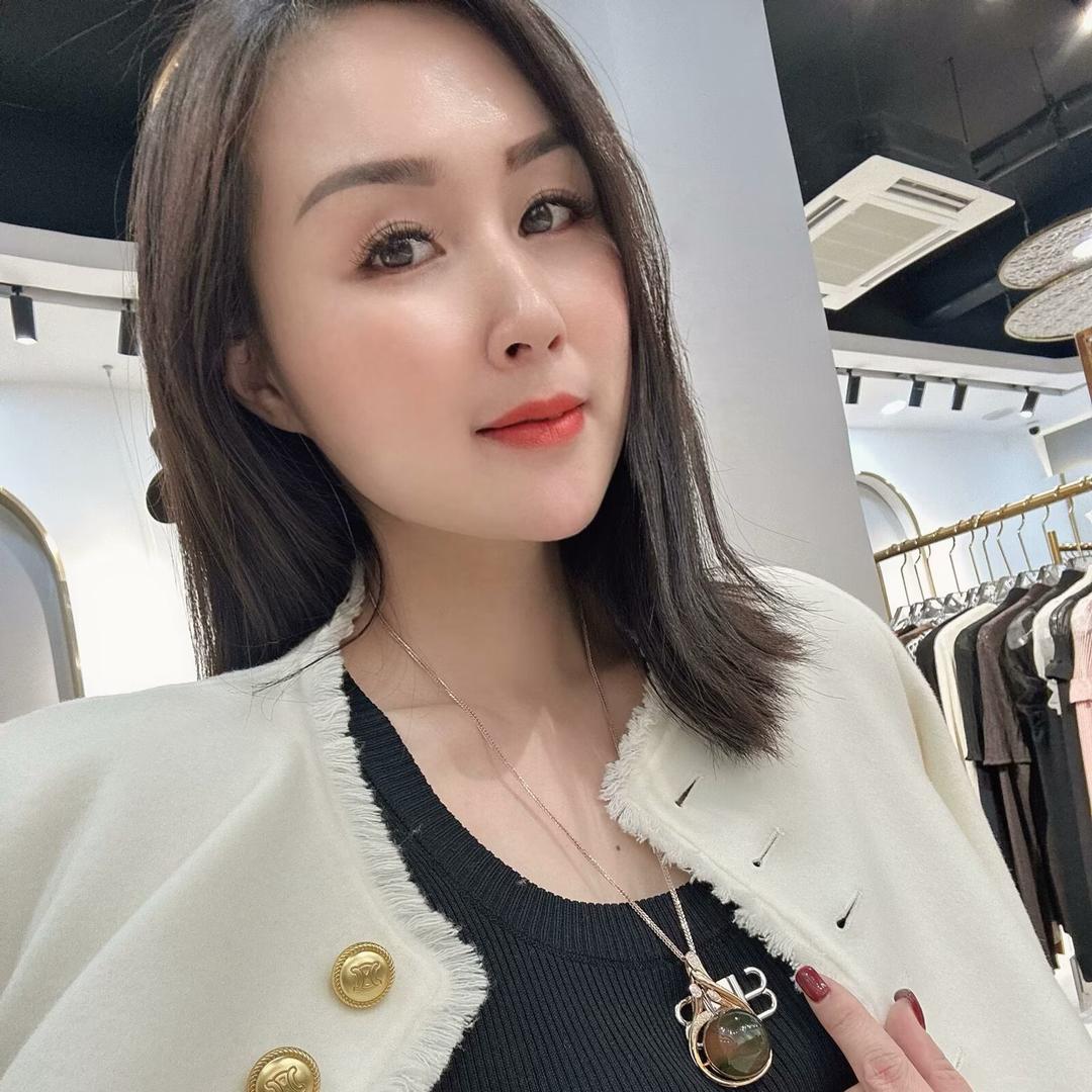 枫叶皮草行官方号