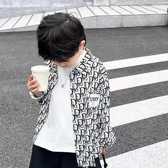 Y.Hong