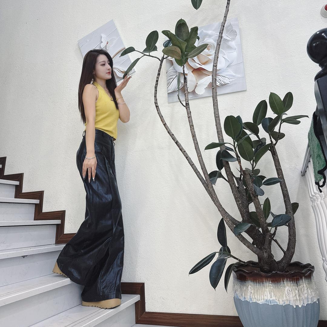 ￴ ￴ ￴￴ ￴H hh ᐝ