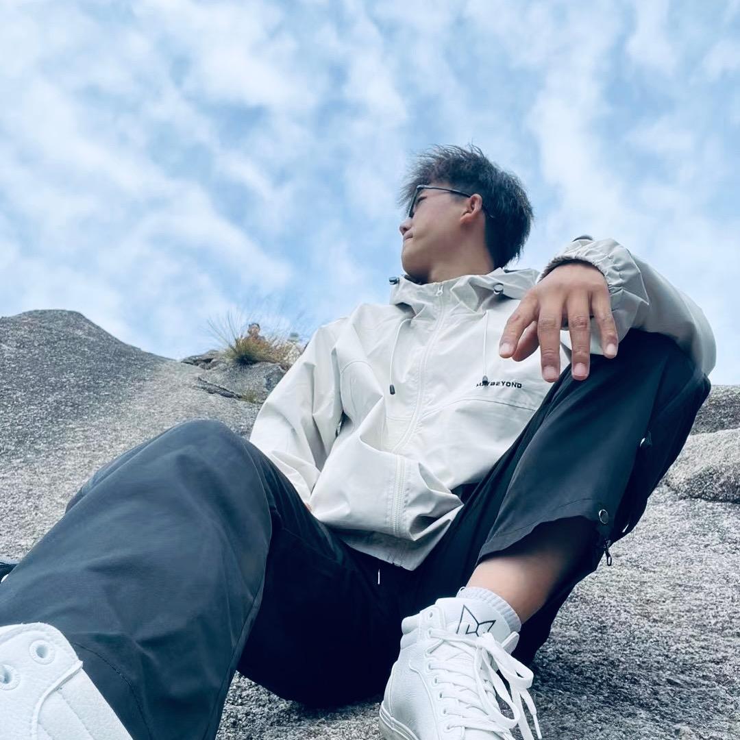 黄山周龙
