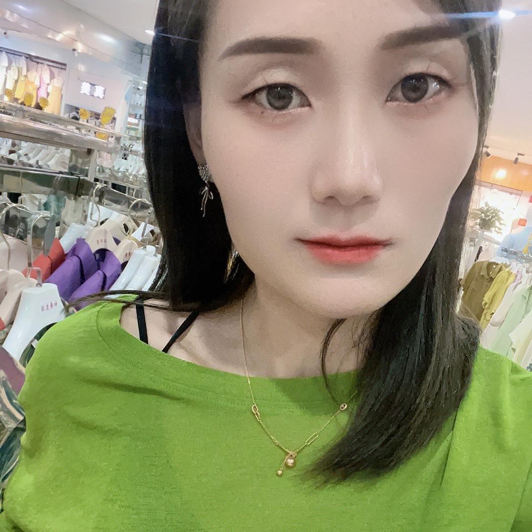 品妞