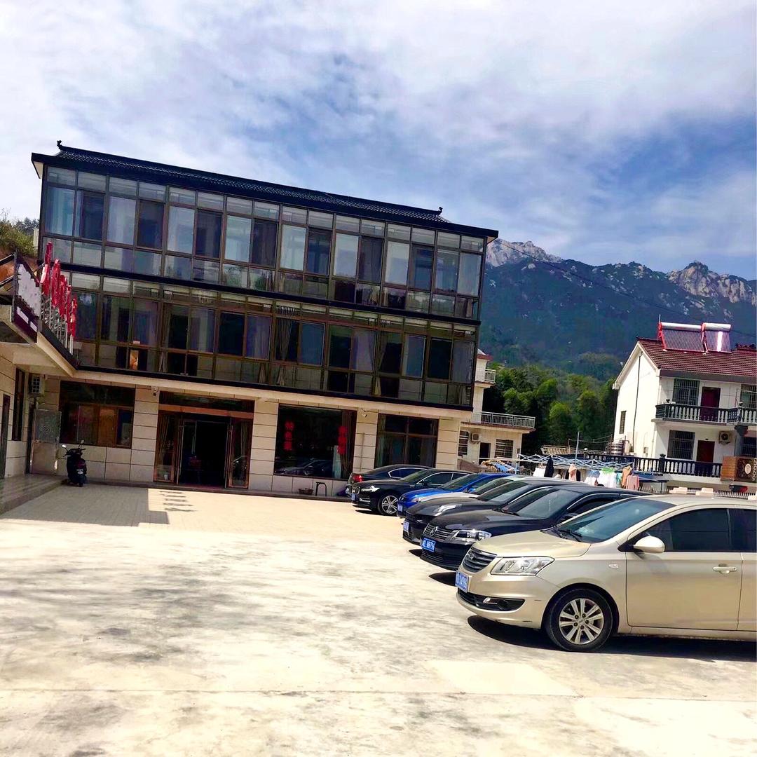 天柱山茶园湖民宿