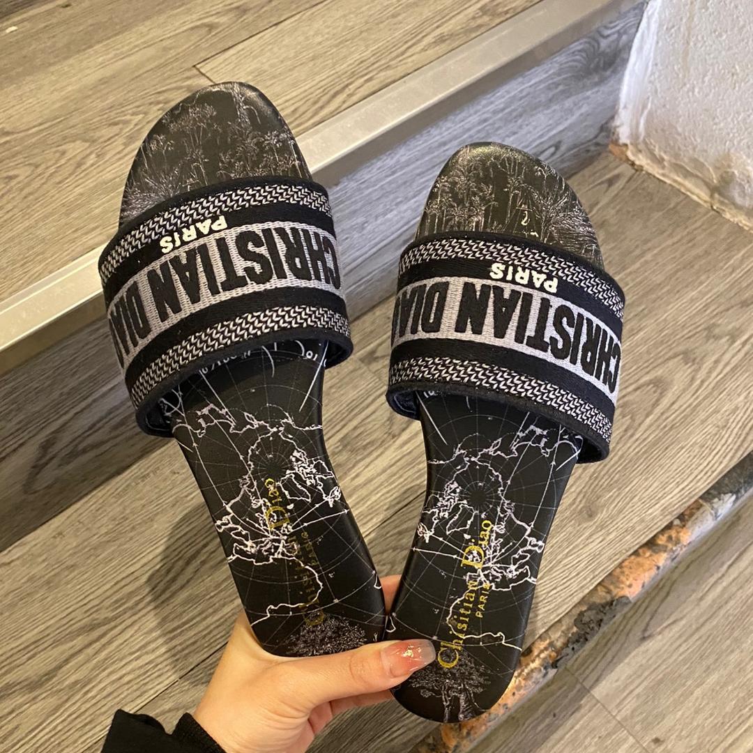 红苹果工厂直销女鞋店