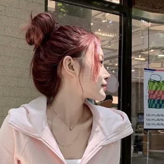 李莉简约穿搭