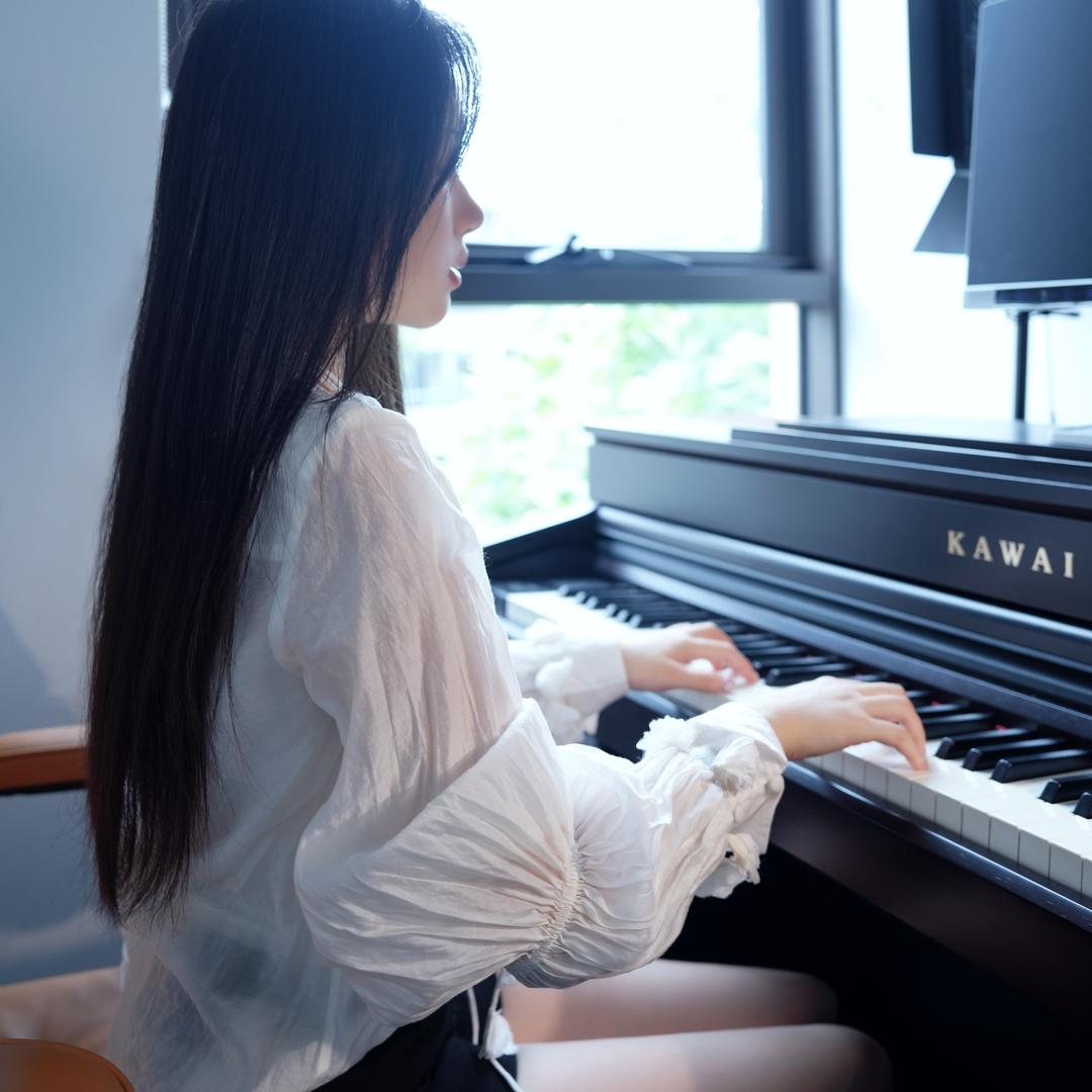 小凝音（澳洲留学）