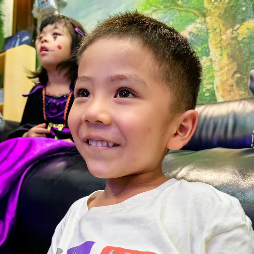 烟火凡心童品衣舍