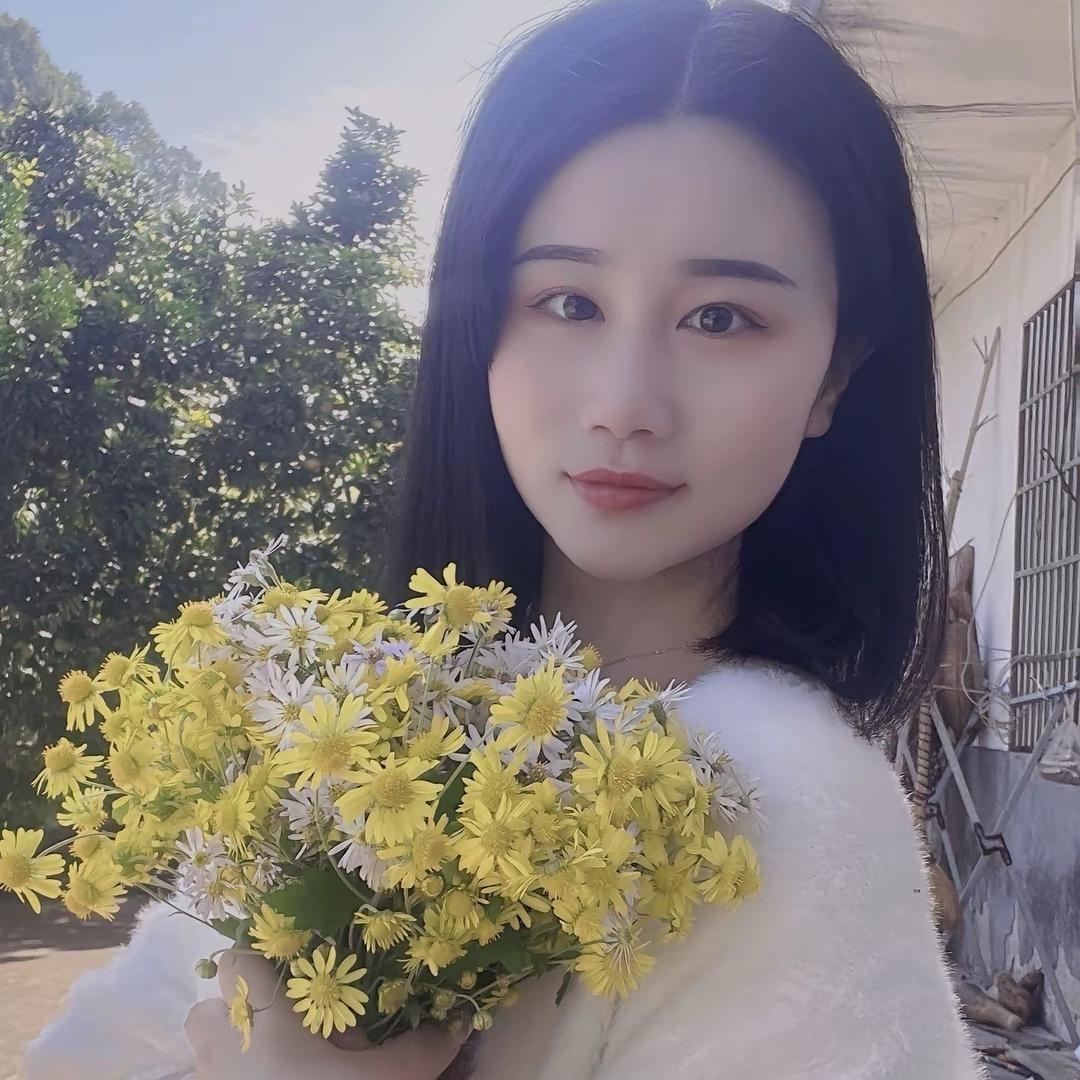 田露露😘