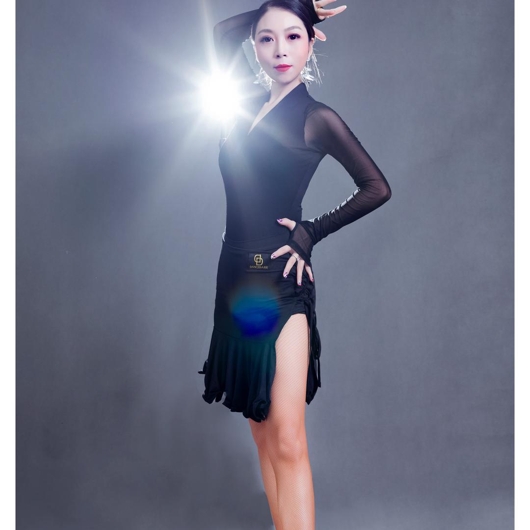 F.J美韵国际舍宾女子塑雕坊