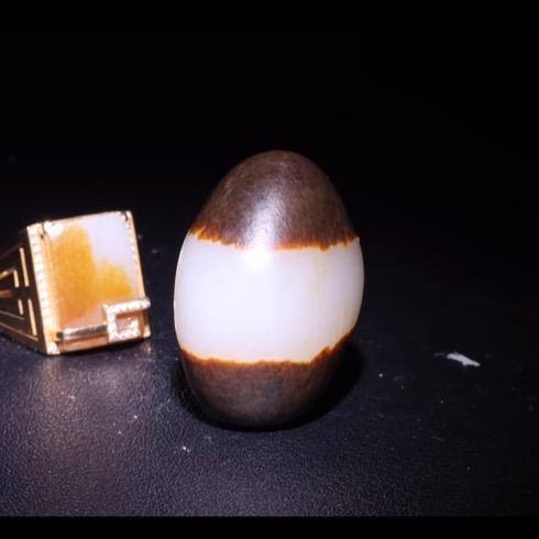 秦汉新城阿力和田玉玉石店