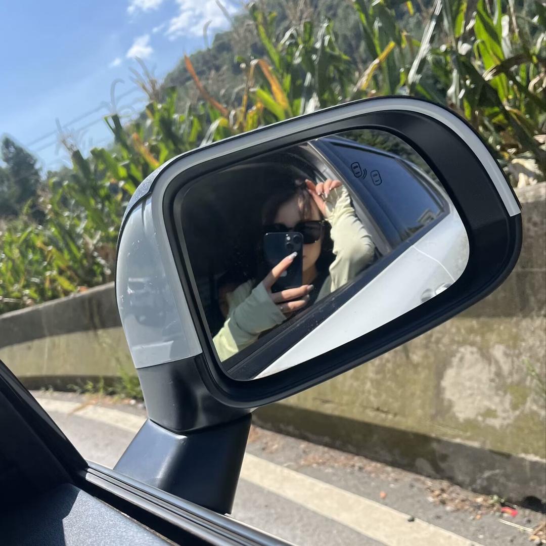 小英子吖🌹