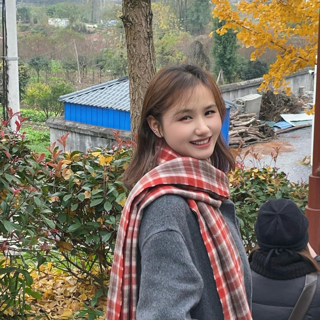 覃琴儿的山洞生活