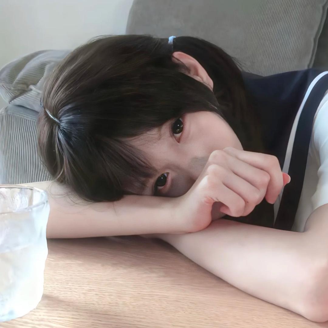 困困麾• ֊ •