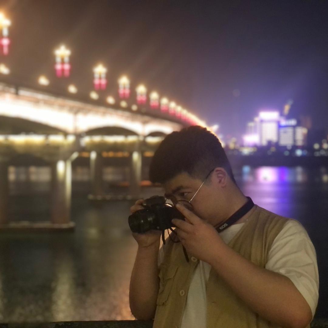 阿俊。