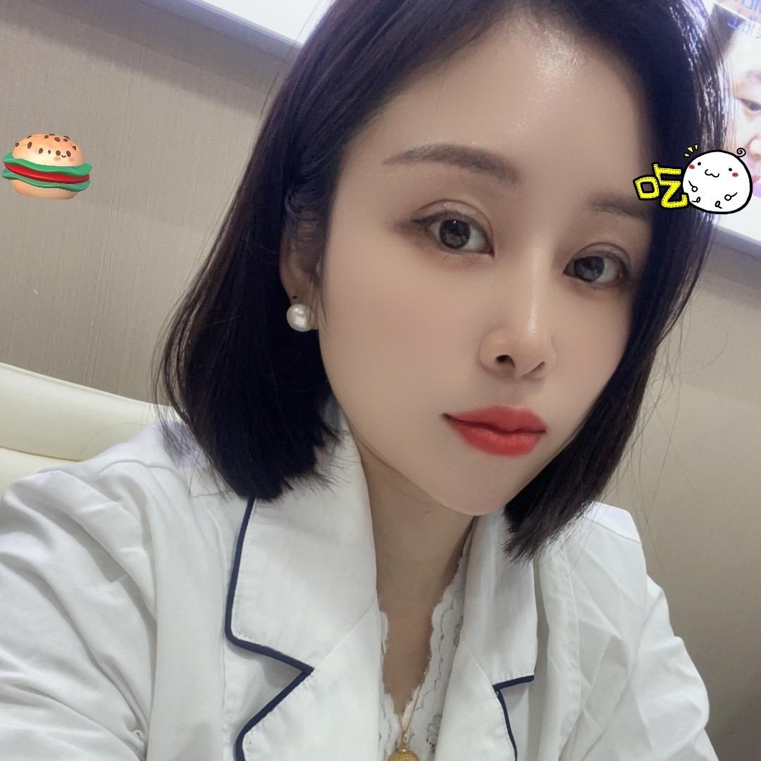 佐美佑上皮肤管理