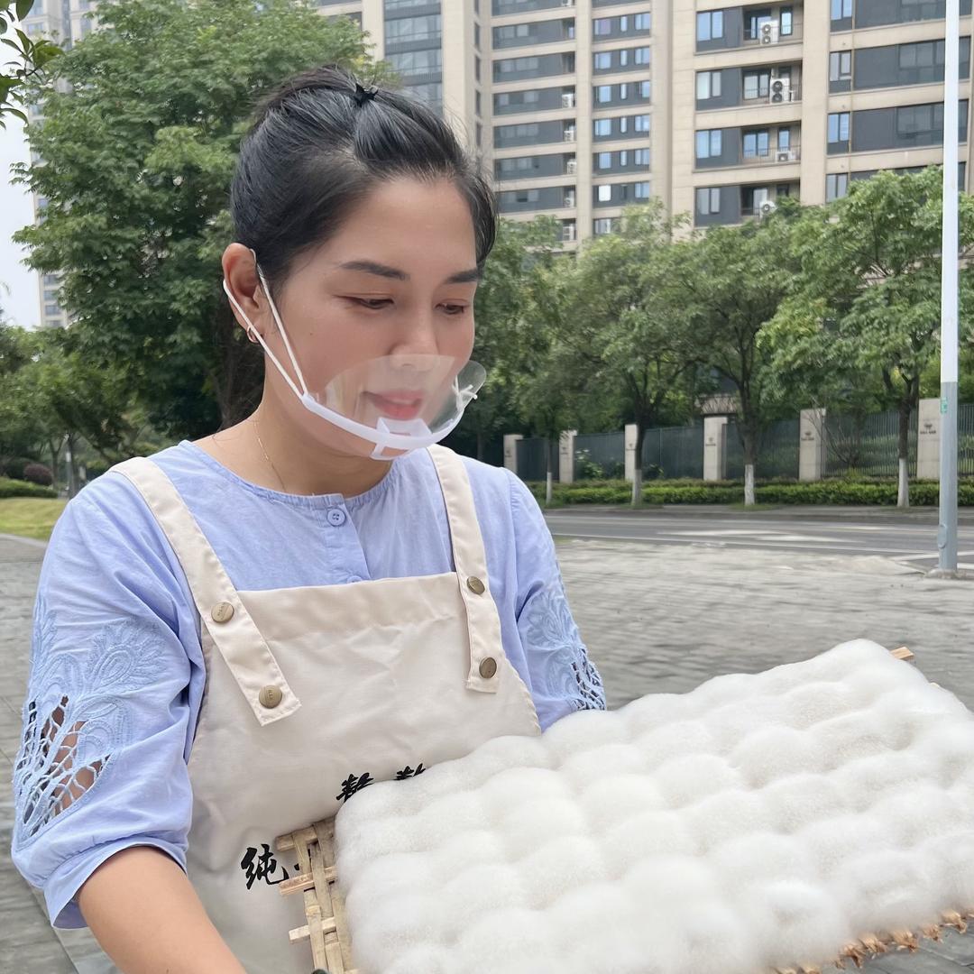 静静手工霉豆腐(每天19:00开播)