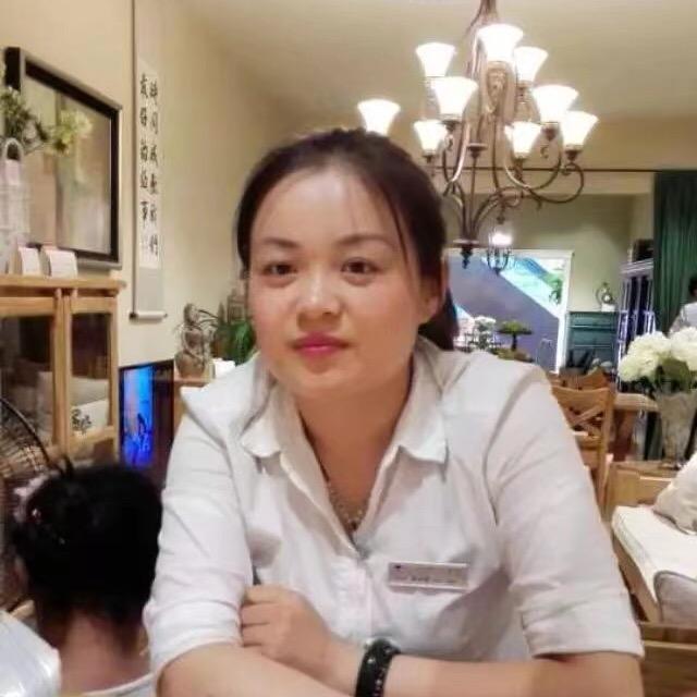 努力💪的荣子。