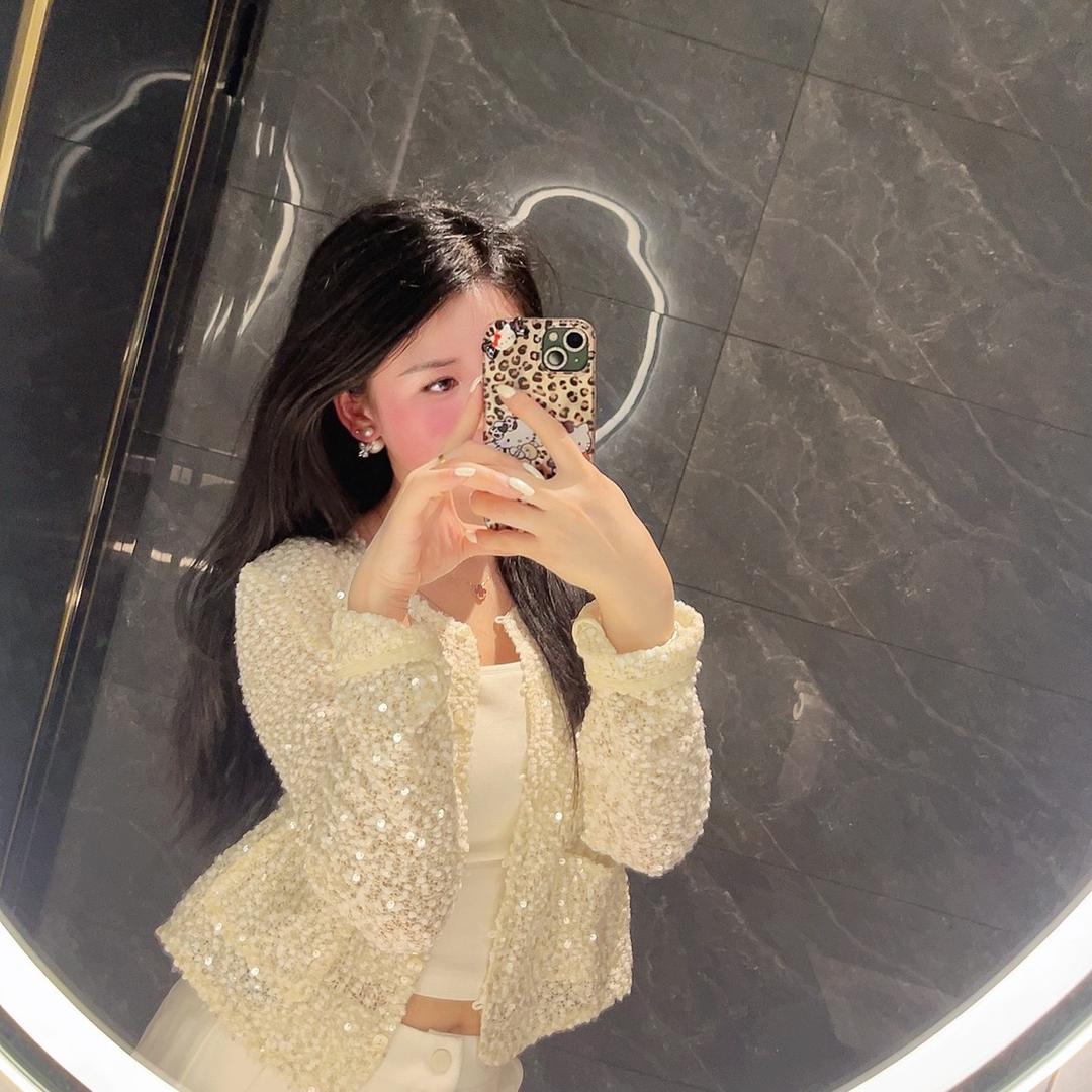 @ ღ玉灵😘.ᥫᩣ