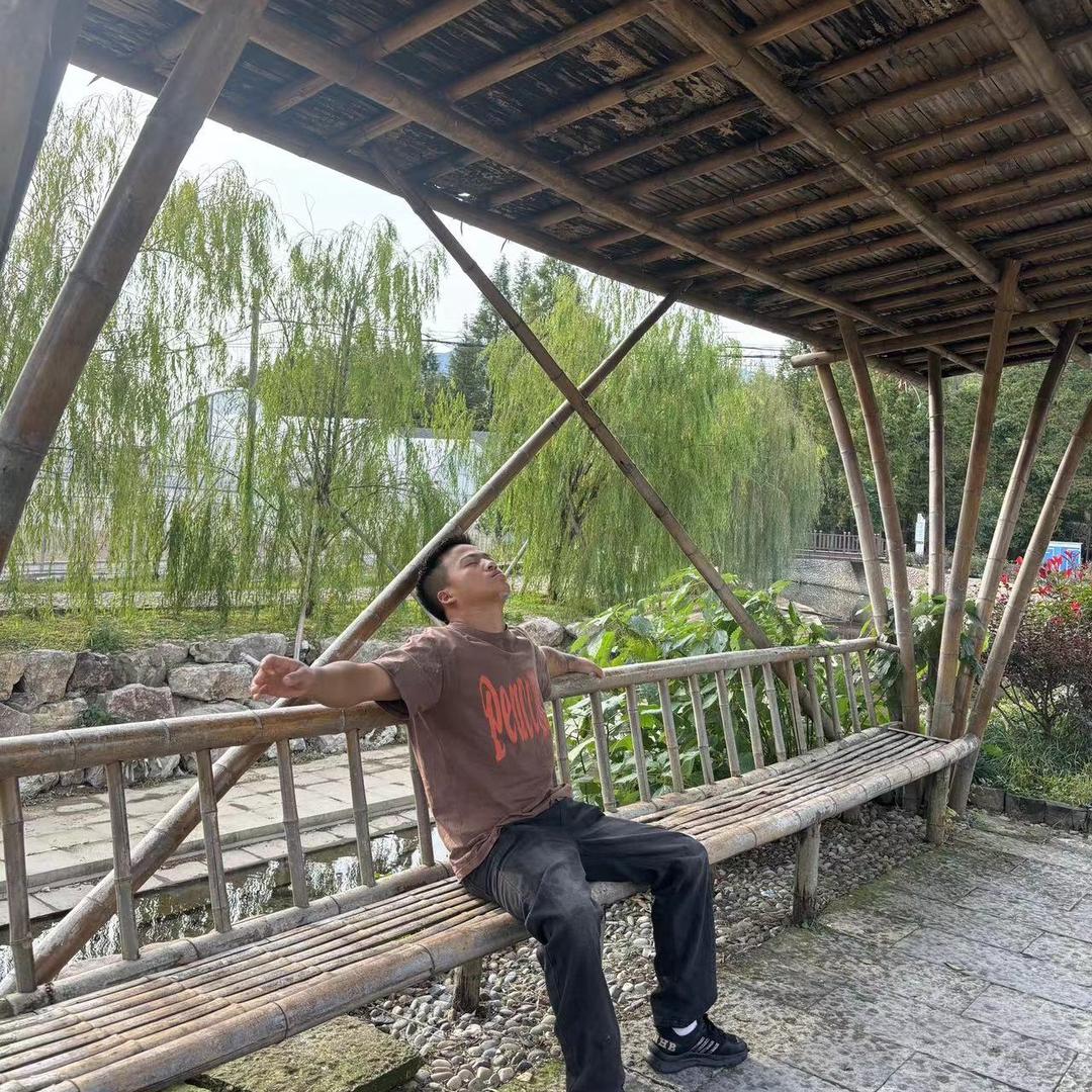 李有才