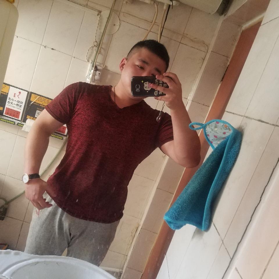 啥也不懂的熊哥