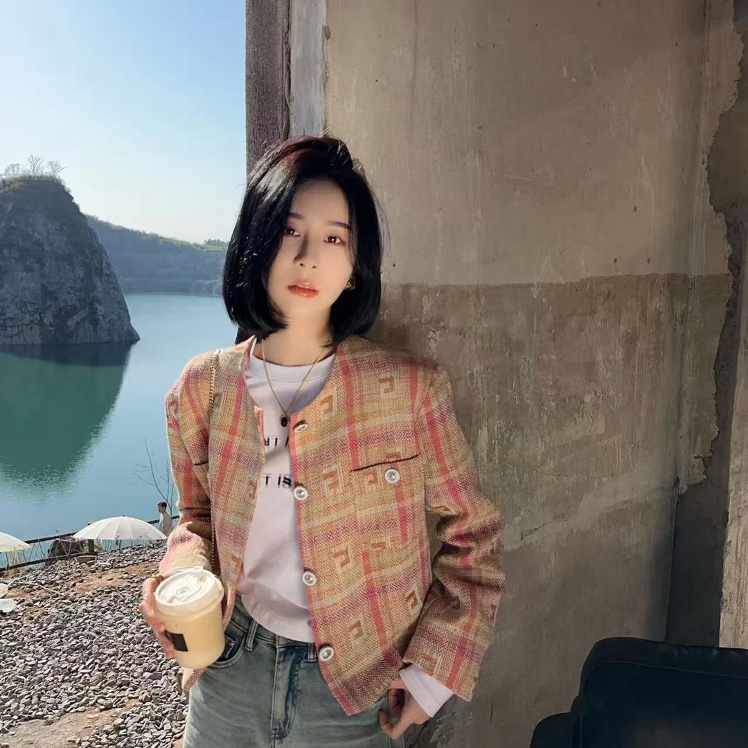 焦思文（绝美穿搭）