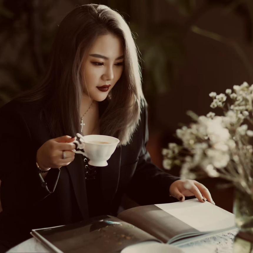 上官瑶儿🎶跑调的音乐制作人