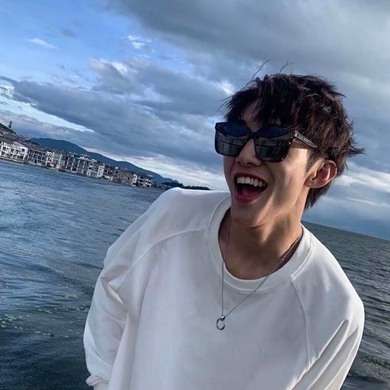 小石头啦🤟