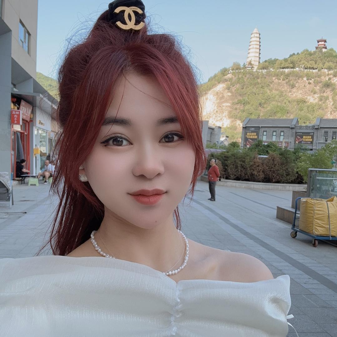 盼儿❤️里物女装集合店（南门里负二层）