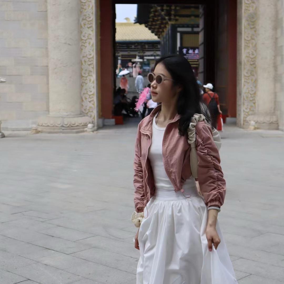 琪琪女装工厂店