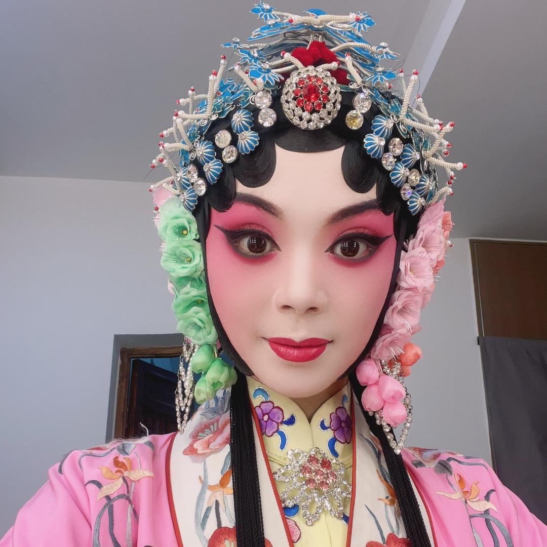 🎋胡红英🎋
