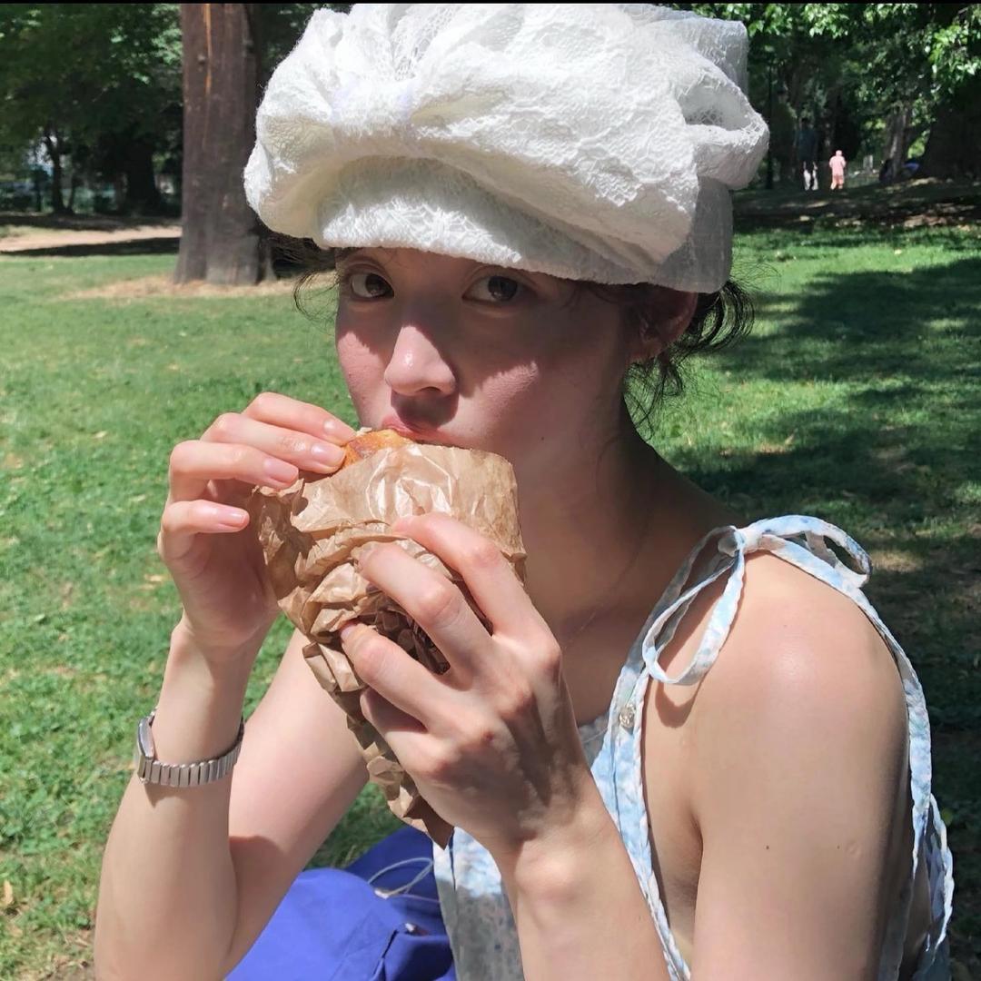 美女好饿