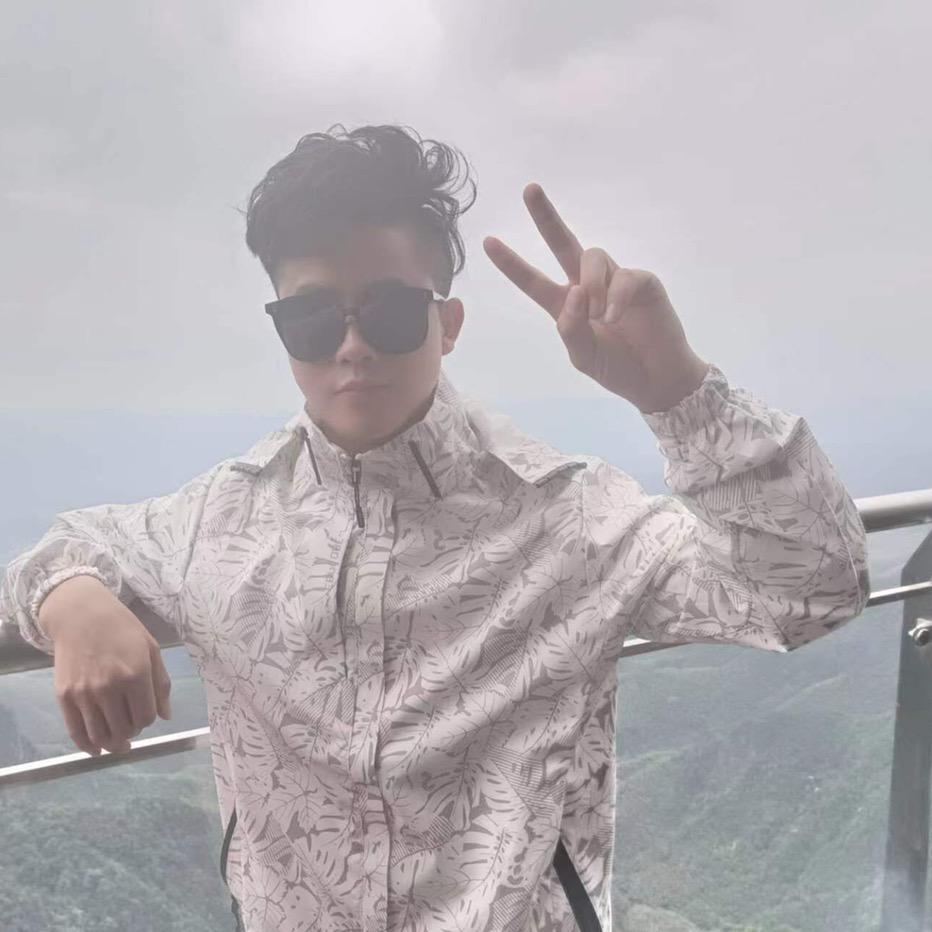 欧阳巅峰。