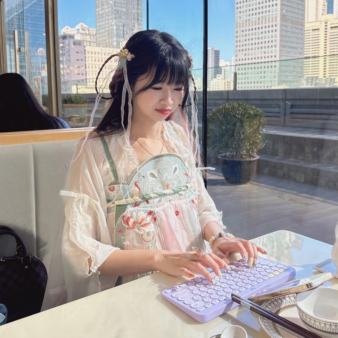 包包子小仙女