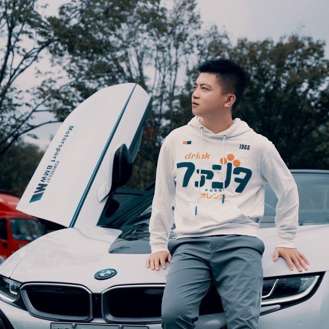 辉哥一对一直播间