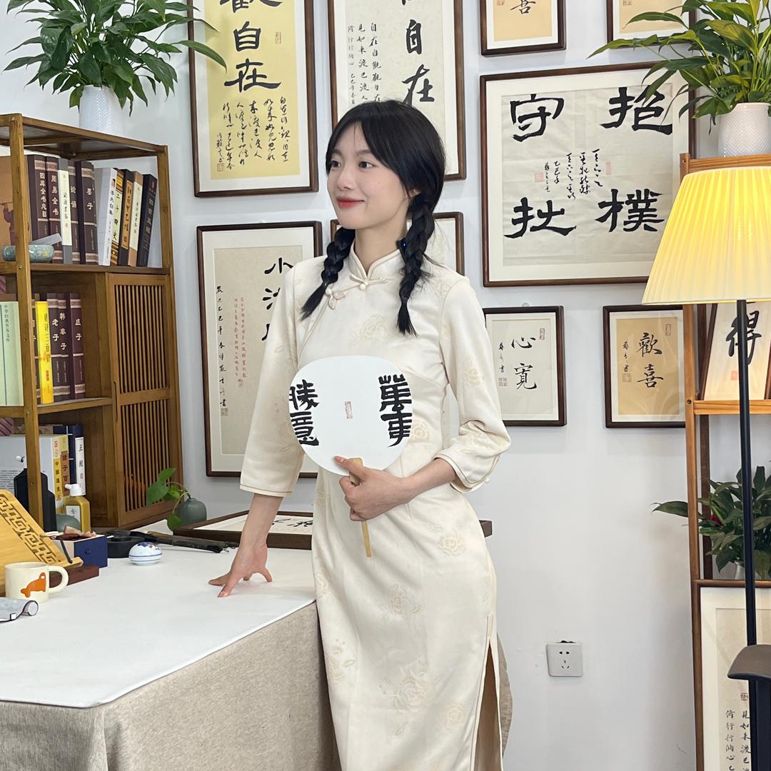 苏言言书画院