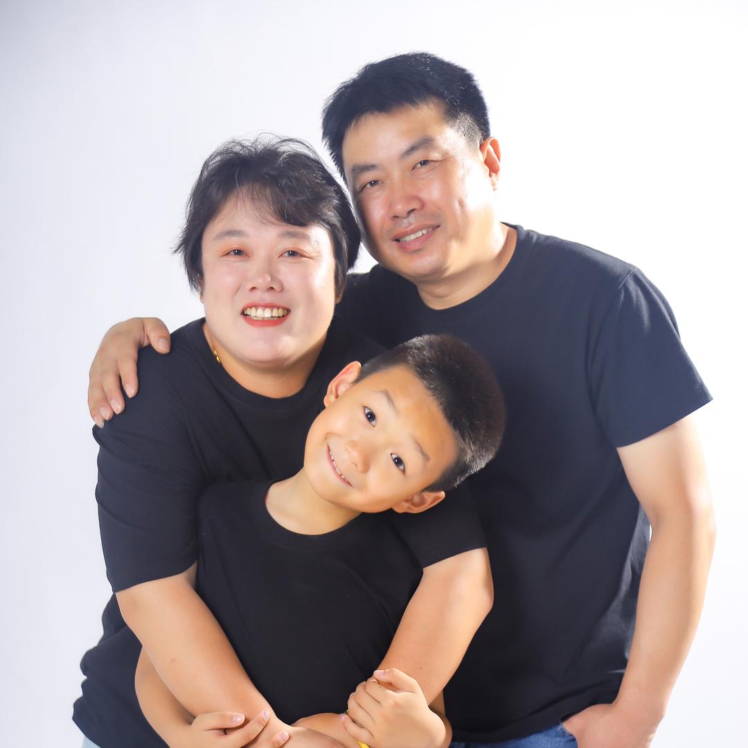 辰爸一家人