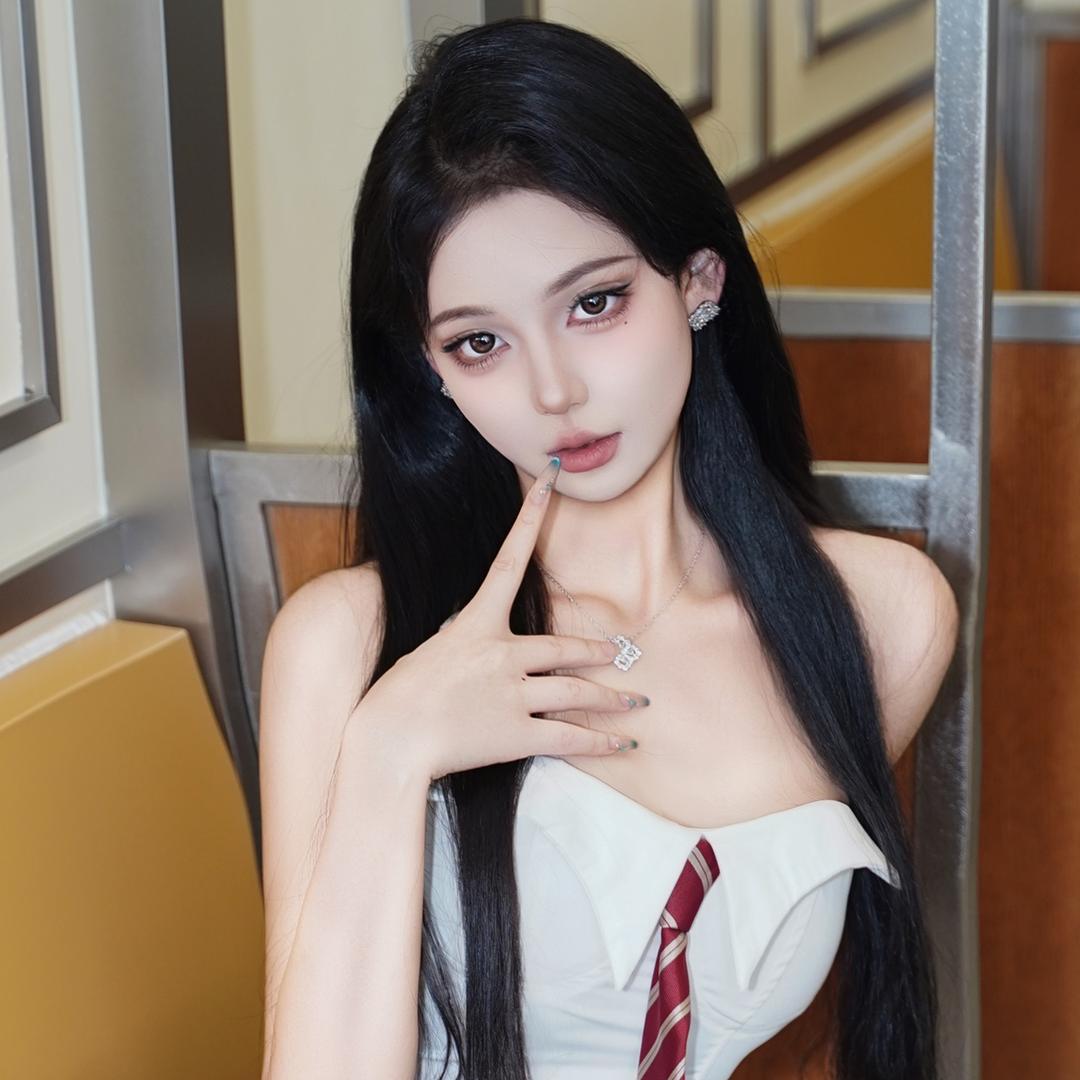李洛洛💦