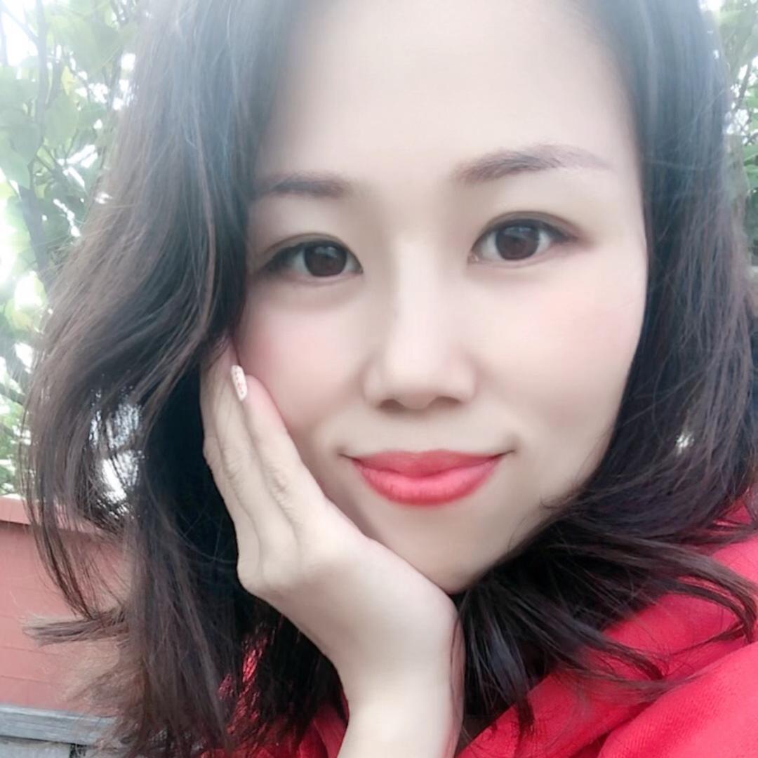 卖家具的小姐姐