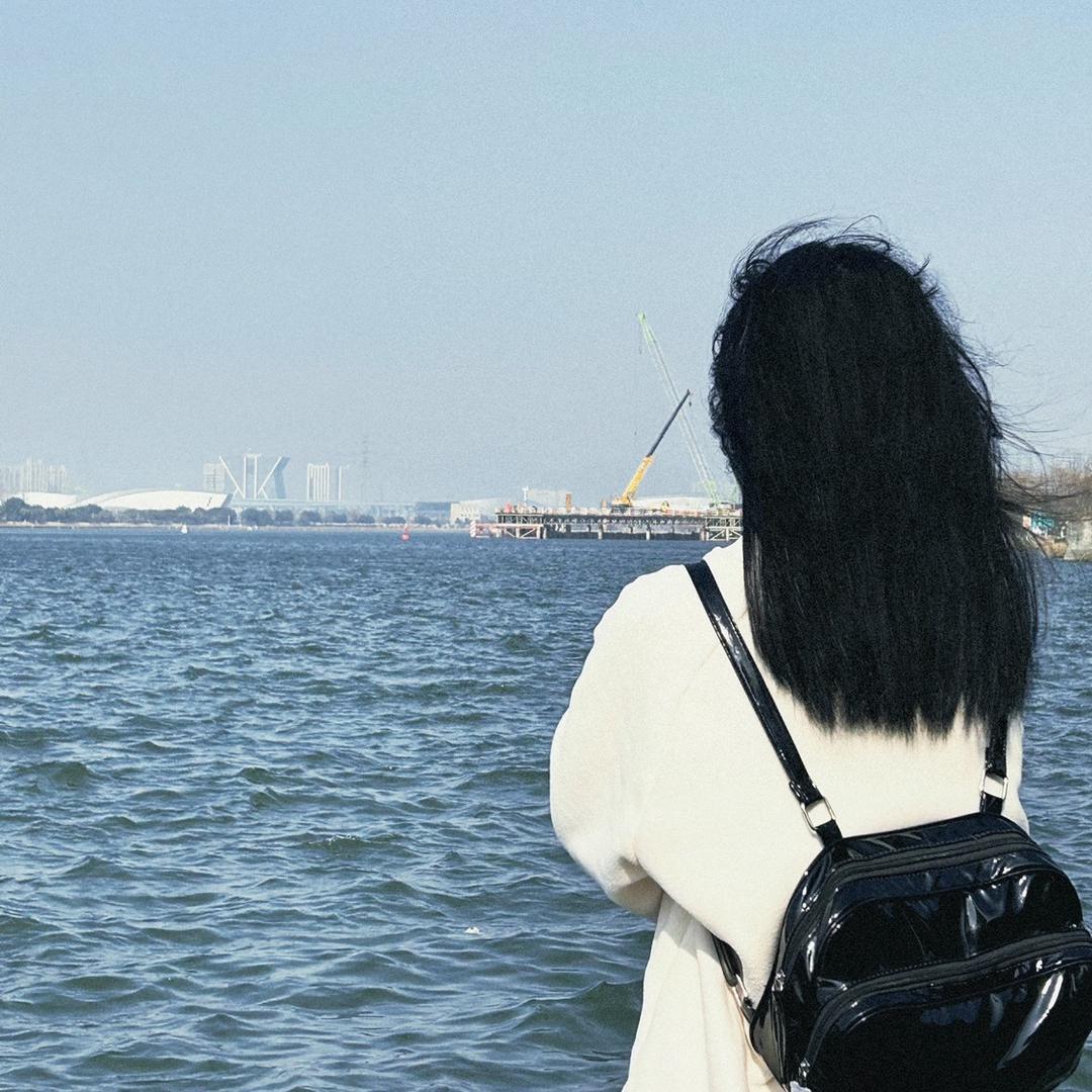 静静选手.
