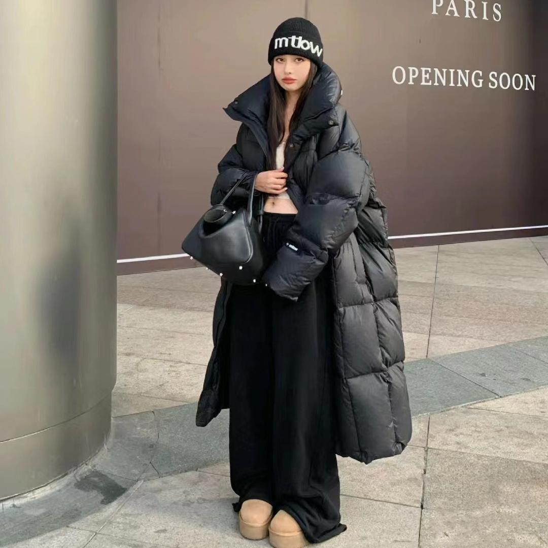 雅语羽绒服主营店