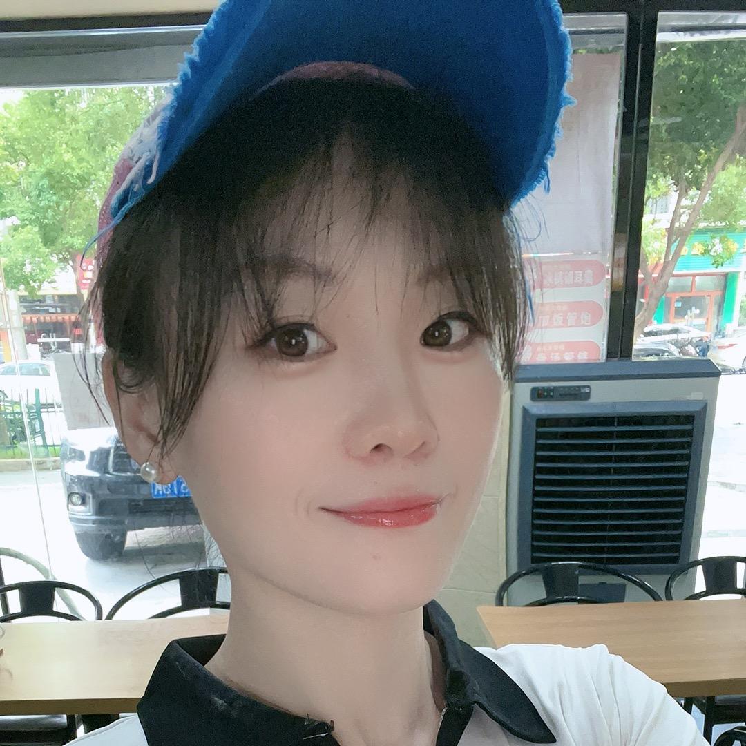 大骨小玲玲姐姐