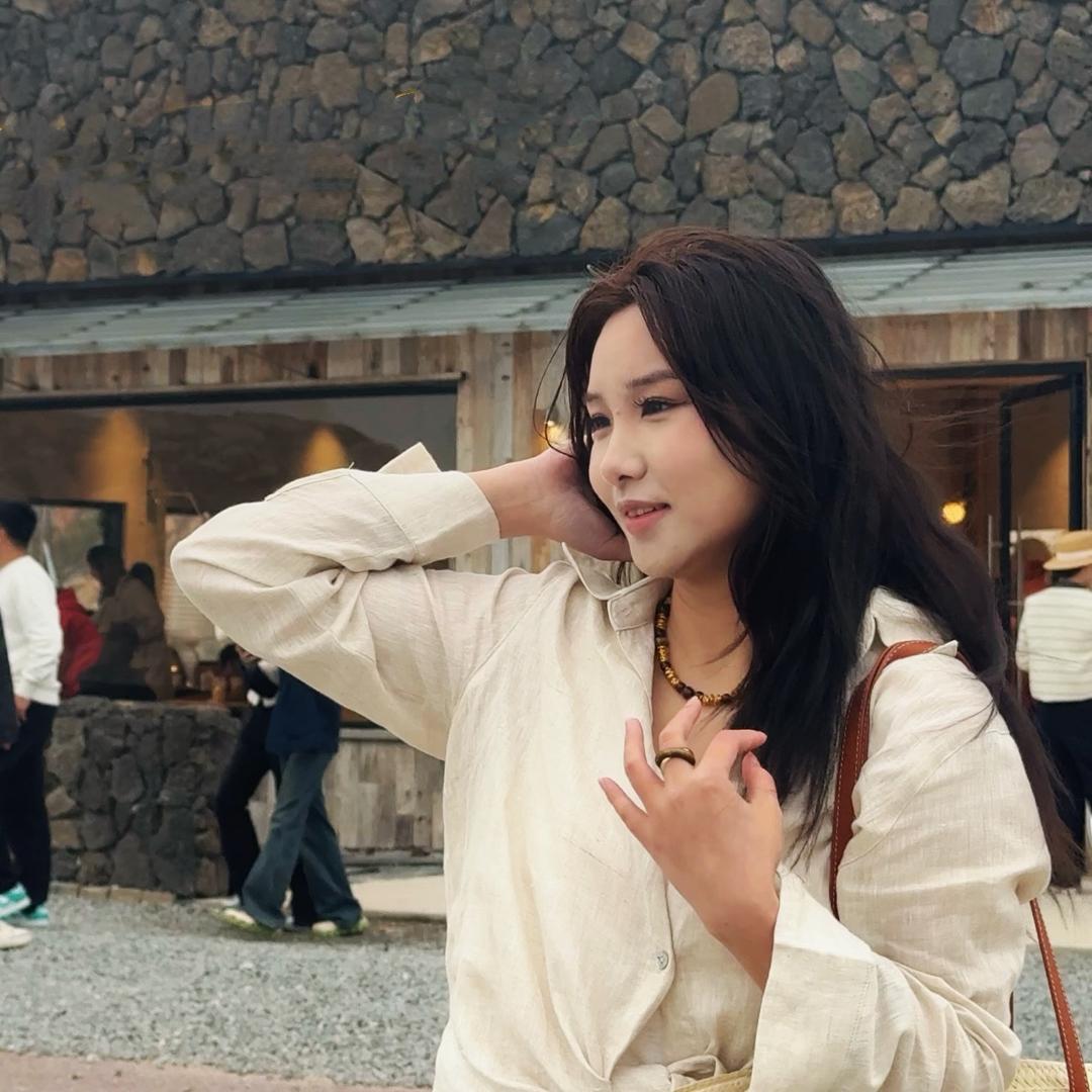 叫我小梅（亚麻上新了）