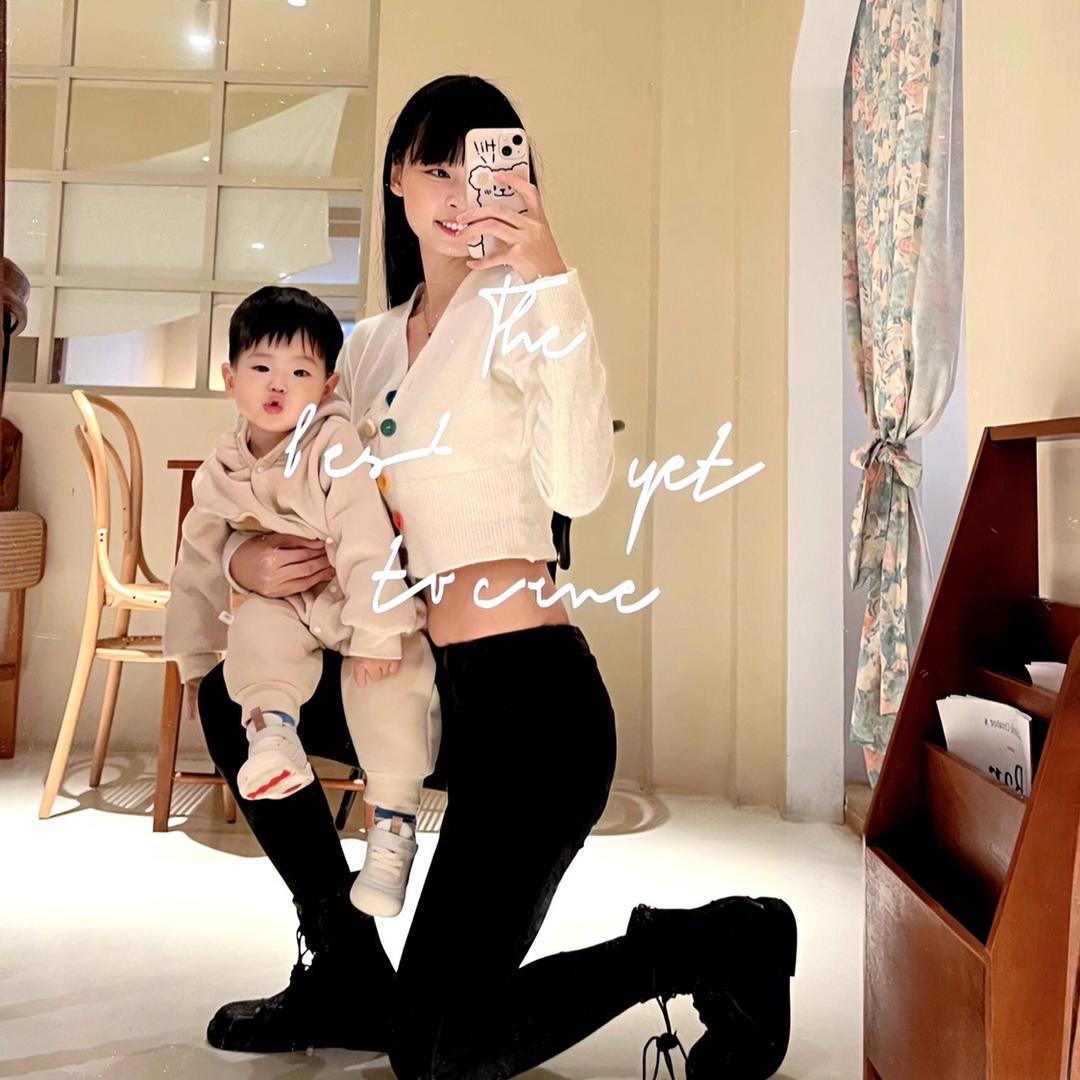 韩韩的mom