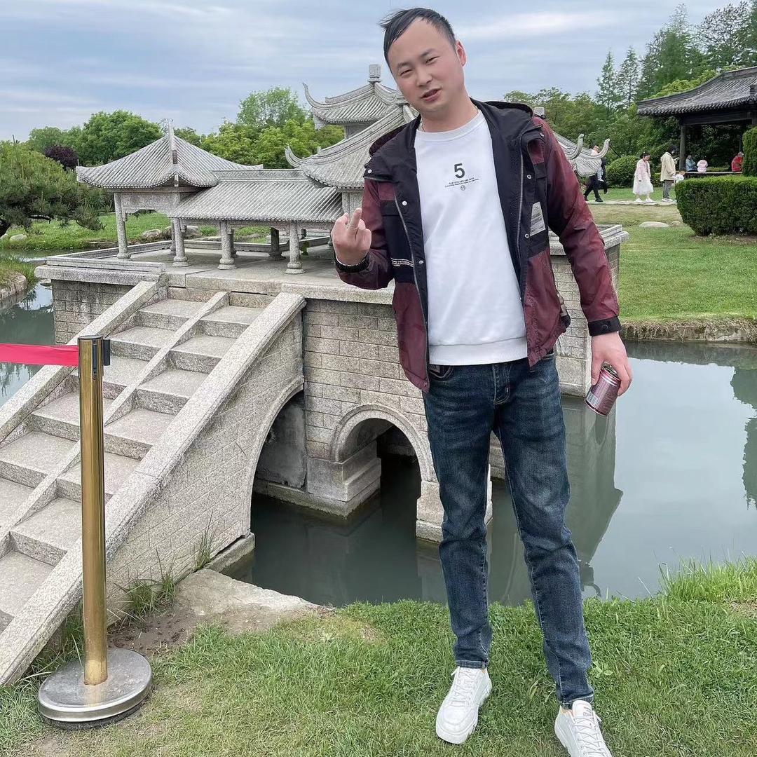 ᰔᩚ.小鸡炖蘑顾