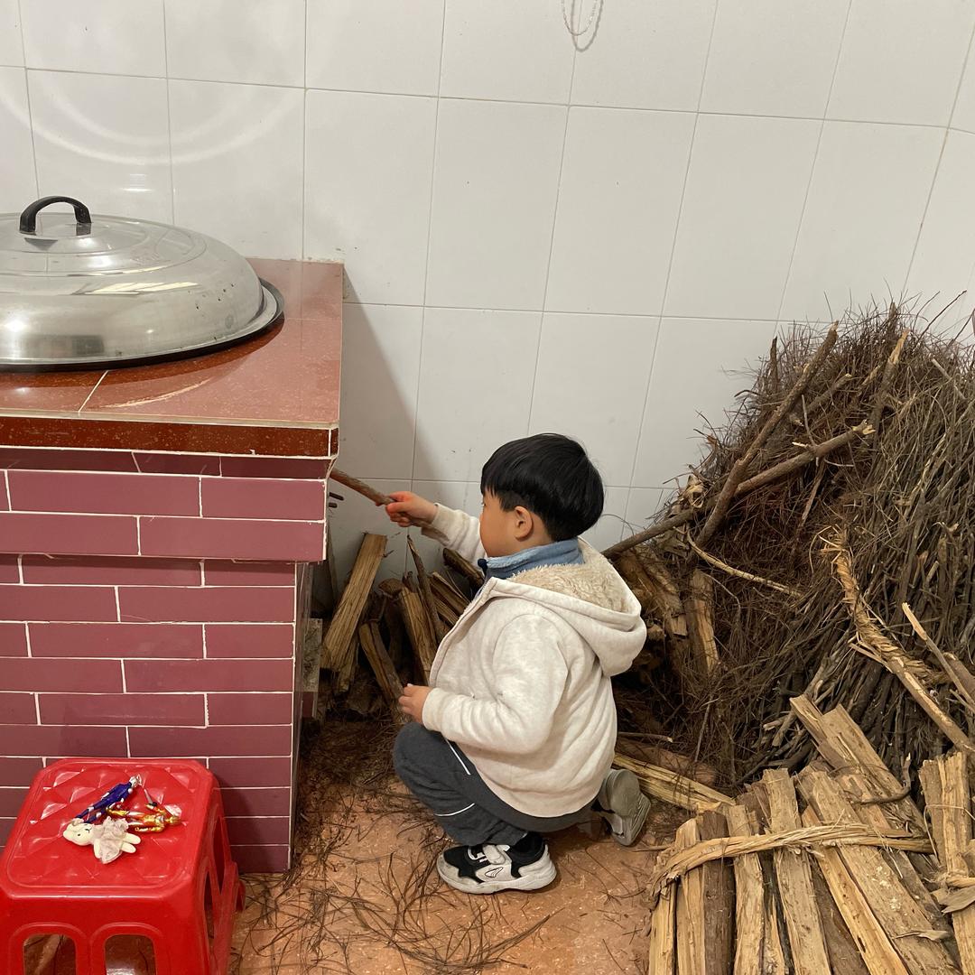 余六六回农村啦