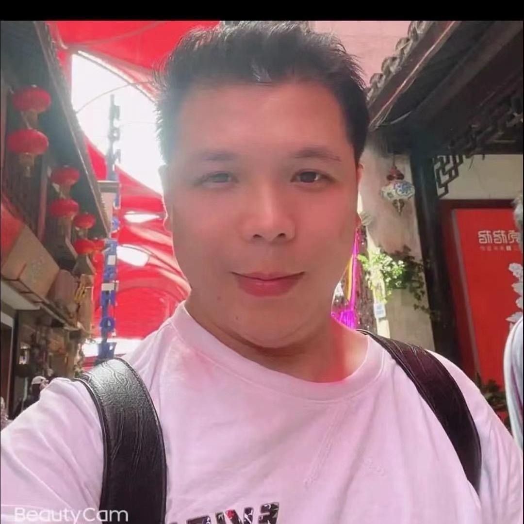 时尚女装工厂服饰