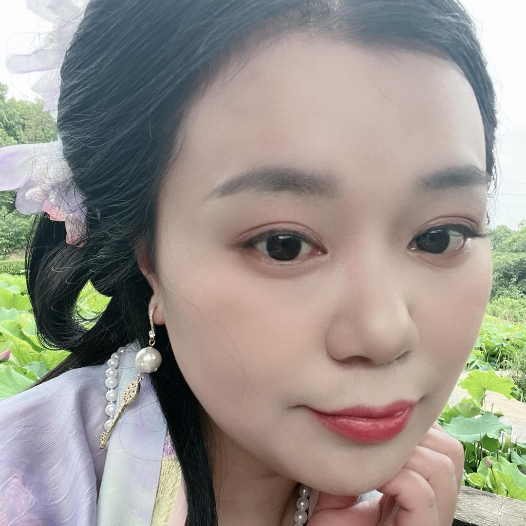 卖袜子的胡姐姐