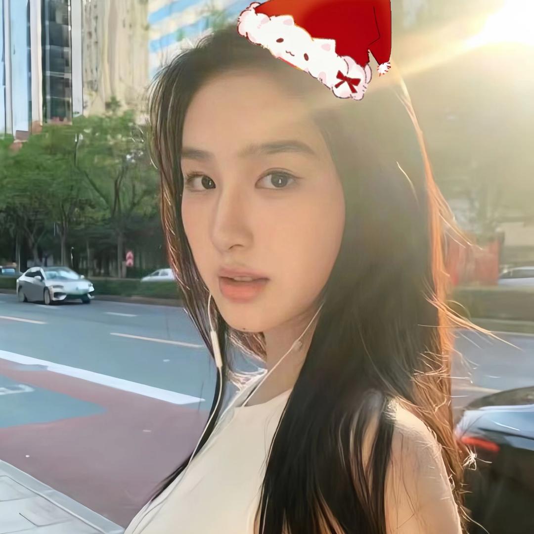 小啵.